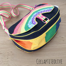 Charger l'image dans la galerie, Patron couture et tutoriel du S'a(r)c-en-ciel - besace arc-en-ciel - sac bandoulière - Sacaptiloup