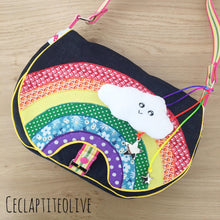 Charger l'image dans la galerie, Patron couture et tutoriel du S'a(r)c-en-ciel - besace arc-en-ciel - sac bandoulière - Sacaptiloup