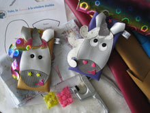 Charger l'image dans la galerie, Housse/pochette/étui pour téléphone portable ou lunettes petite licorne