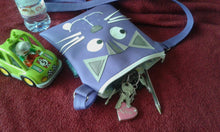 Charger l'image dans la galerie, sac bandoulière/pochette chat en simili cuir