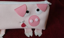 Charger l'image dans la galerie, Trousse petit cochon en simili cuir