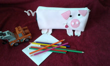 Charger l'image dans la galerie, Trousse petit cochon en simili cuir