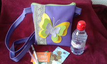 Charger l'image dans la galerie, Sac bandoulière/pochette papillon en simili cuir