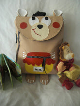 Charger l'image dans la galerie, Sac d'école maternelle/crèche/sac à goûter/sac à doudou ours taille MAXI en simili cuir