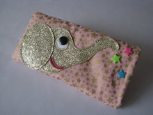 Charger l'image dans la galerie, Patron et tutoriel couture de Cléante l'éléphante et Ella le Panda - étui à lunettes - pochette éléphant