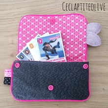 Charger l'image dans la galerie, Patron couture et tutoriel de Mahé, le p'ti Masqué - pochette super chat - banane super chat enfant - Sacaptiloup