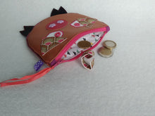 Charger l'image dans la galerie, Tutoriel couture vidéo de Ronchon, le ch'ti Cochon - porte-monnaie - enfant -loup