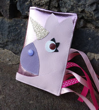 Charger l'image dans la galerie, Patron couture et tutoriel Holy la licorne - pochette- bijoux - élastiques - enfant - fille - princesse - girly