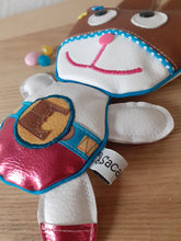 Charger l'image dans la galerie, Patron couture et tutoriel de Lulu, Super Goulu - pochette lapin - sac bandoulière super lapin - Sacaptiloup