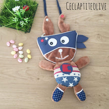 Charger l'image dans la galerie, Patron couture et tutoriel de Lulu, Super Goulu - pochette lapin - sac bandoulière super lapin - Sacaptiloup