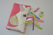 Charger l'image dans la galerie, Patron couture et tutoriel Holy la licorne - pochette- bijoux - élastiques - enfant - fille - princesse - girly