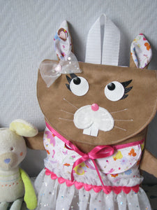 Patron et tutoriel couture d'Isaline la petite lapine- sac à dos enfant- sac maternelle-sac crèche-sac lapin- sac pâques - Sacaptiloup