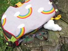 Charger l&#39;image dans la galerie, Patron couture et tutoriel du S&#39;a(r)c-en-ciel - besace arc-en-ciel - sac bandoulière - Sacaptiloup
